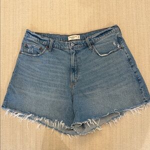 Abercrombie Curve Love high-rise dad shorts size 33/16